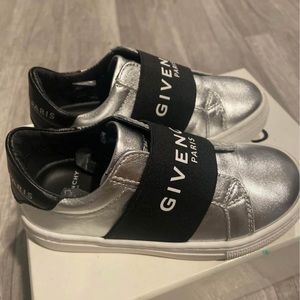 Givenchy Shoes for toddlers;Size 24 Silver